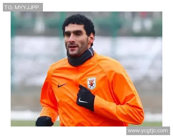 戴头带的足球球星盘点 他们如何在赛场上展现独特魅力