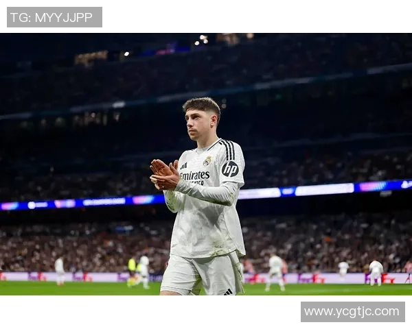 超清4K足球球星电脑壁纸原图展示运动员激情瞬间与精彩动作 超清4K足球球星电脑壁纸原图展示运动员激情瞬间与精彩动作